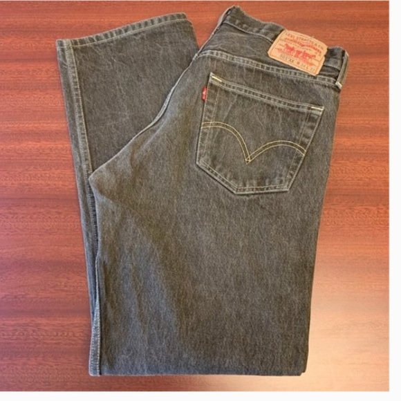 Vintage Men's 501XX Levi's High Rise Mom Jeans - Picture 9 of 9